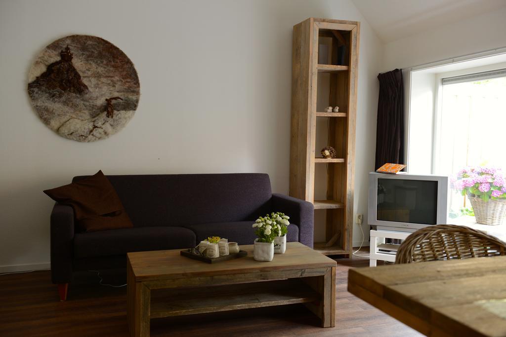 Appartementen Verhuur De Trijehoek Stiens Εξωτερικό φωτογραφία